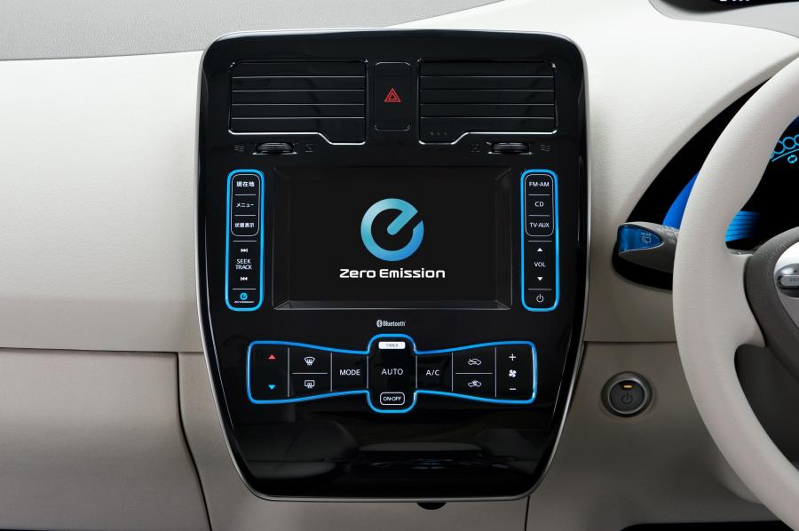  Nissan Leaf 2010 года  (фото 28 из 77)